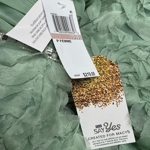 NWT SAY YES Juniors' 3D Rosettes-Skirt Shirred-Top Gown 16 - Picture 14 of 14